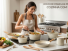 Mulher sorridente cozinhando legumes em um jogo de panelas bege e cabo de madeira em cozinha moderna.